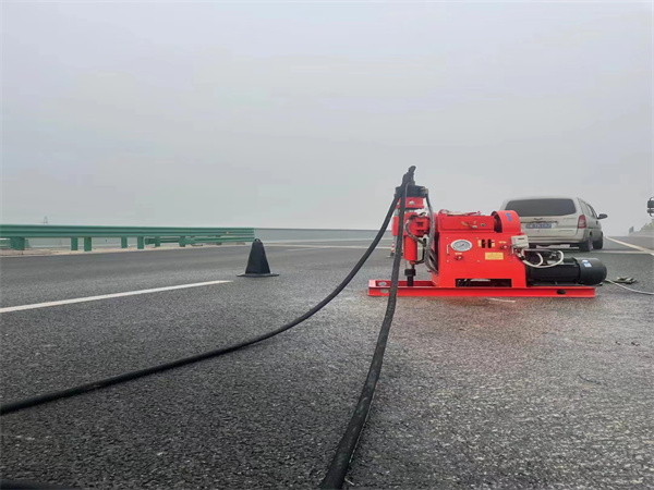 户县马路路基路面开裂下沉注浆加固灌浆